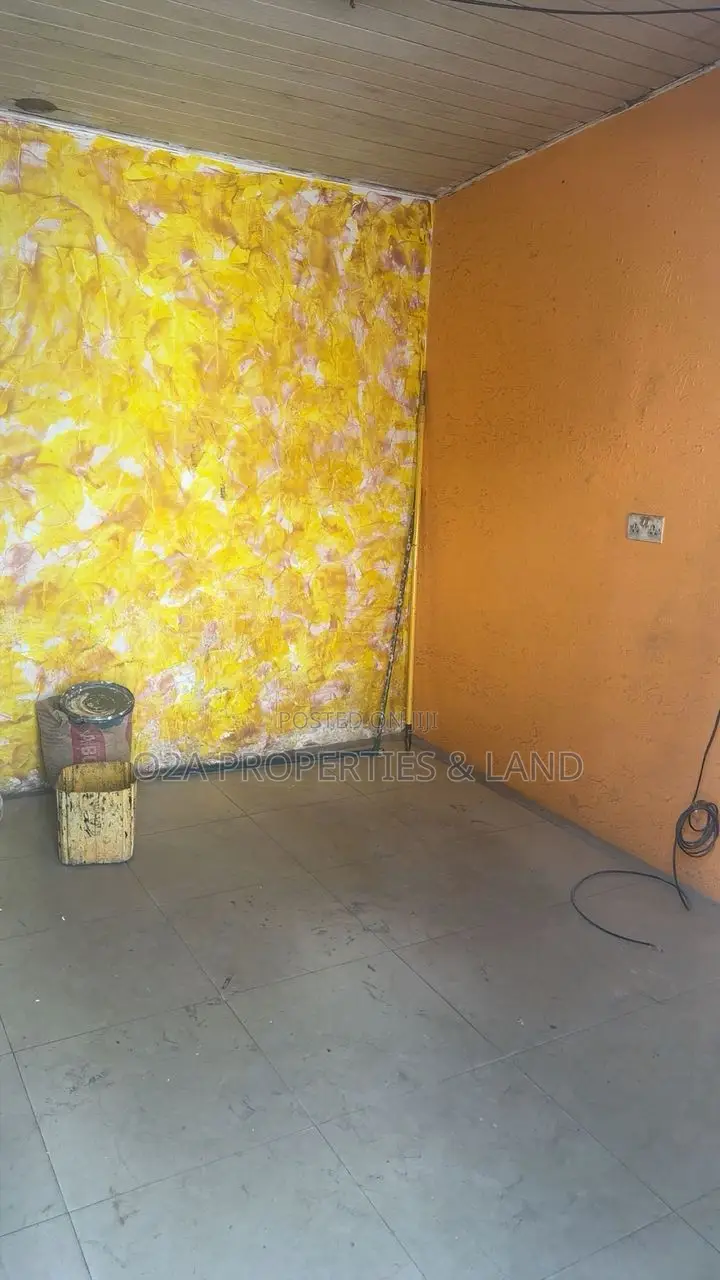 Executive Warehouse for Rent at Circle