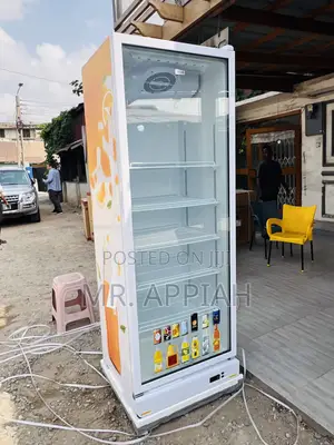 Energy Saving Zara-600dfg Single Door Beverage Cooler(591l)