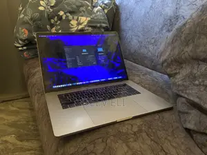 Laptop Apple MacBook 2018 16GB Intel SSD 512GB