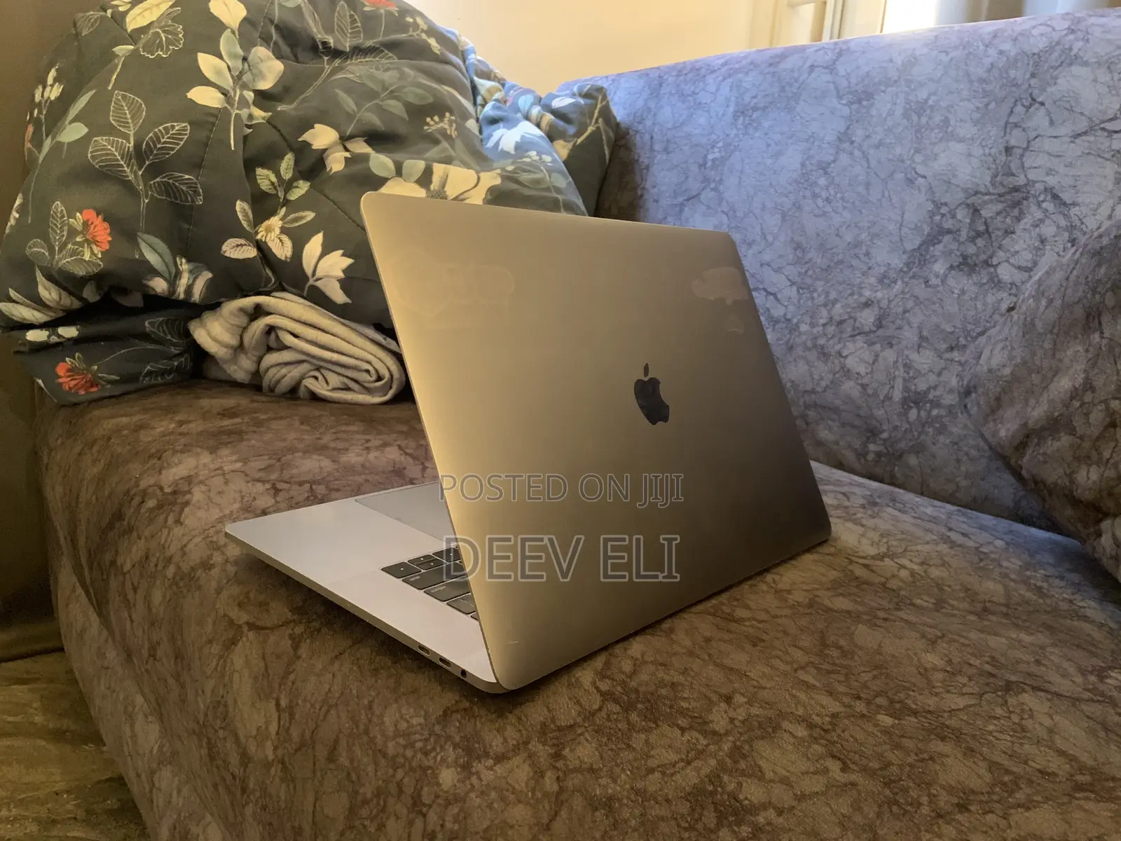 Laptop Apple MacBook 2018 16GB Intel SSD 512GB