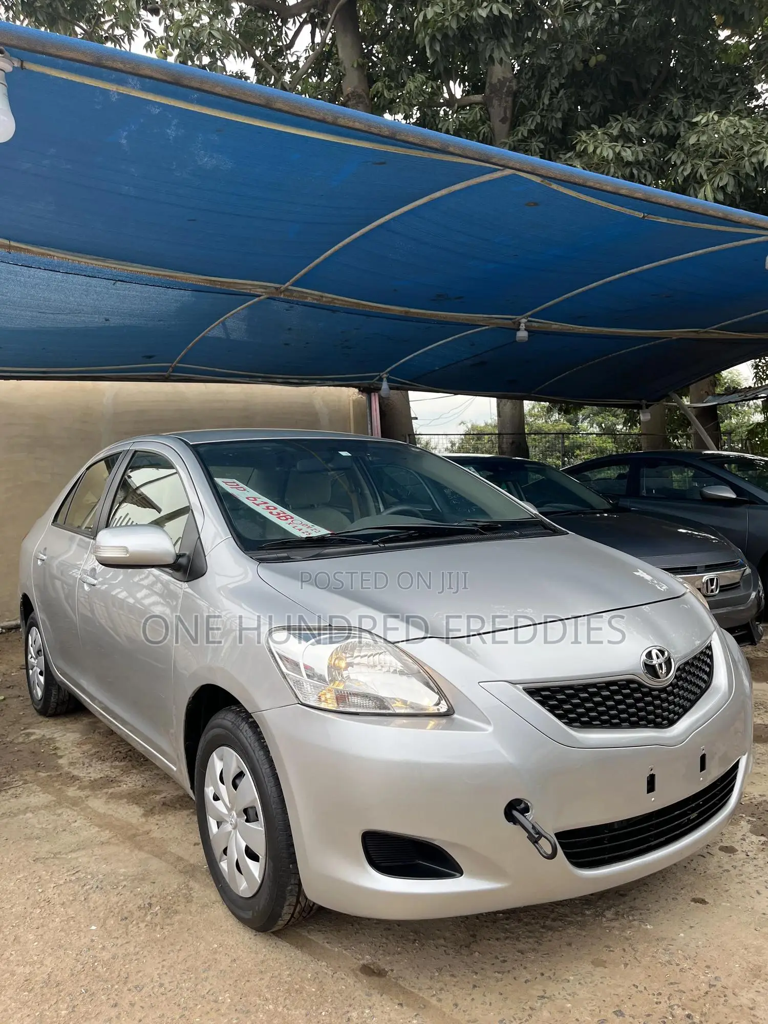 Toyota Belta 2010 Silver