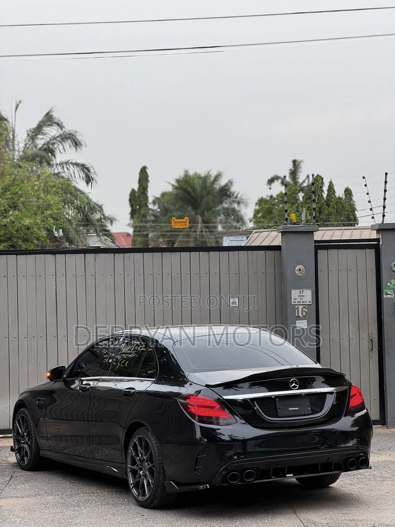 Mercedes-Benz C300 Sport 4Matic Sedan AWD (2.0L 4cyll 7A) 2016 Black