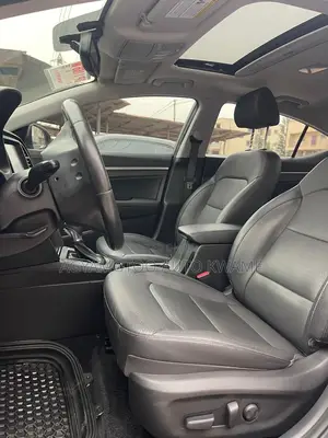 Hyundai Elantra Limited 2018 Gray