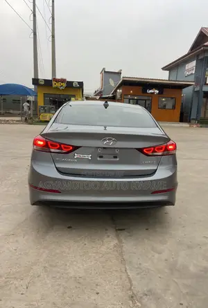 Hyundai Elantra Limited 2018 Gray