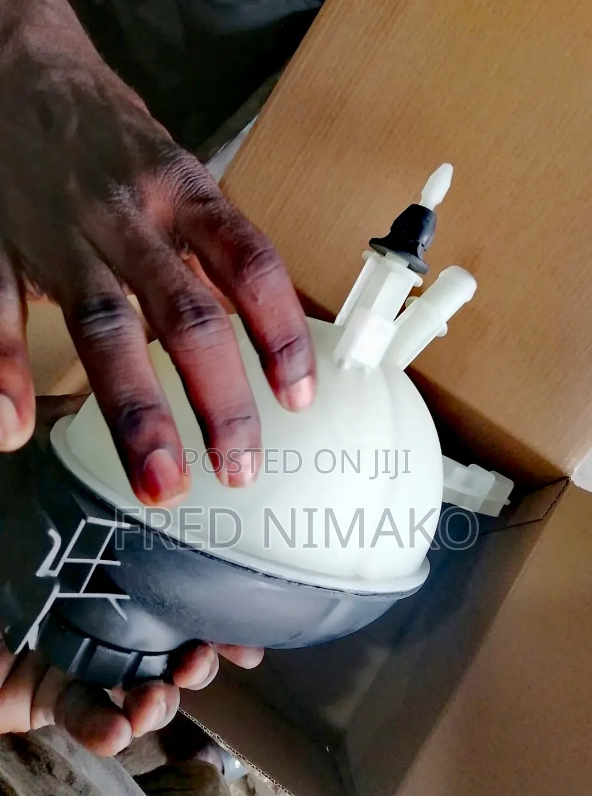 Coolant Expansion Tank With Cover for S212 X204 W204 W212 C207 A207