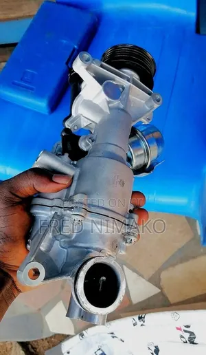 Water Pump With Vacuum for M274 C300 E300 Mercedes Benz