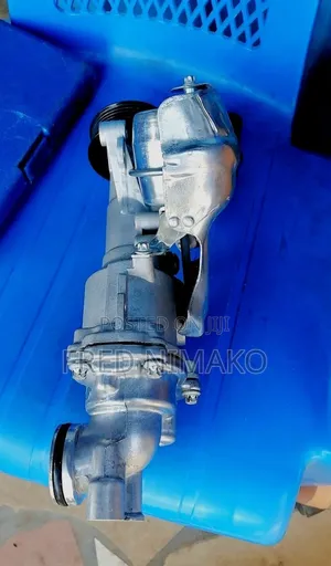 Water Pump With Vacuum for M274 C300 E300 Mercedes Benz