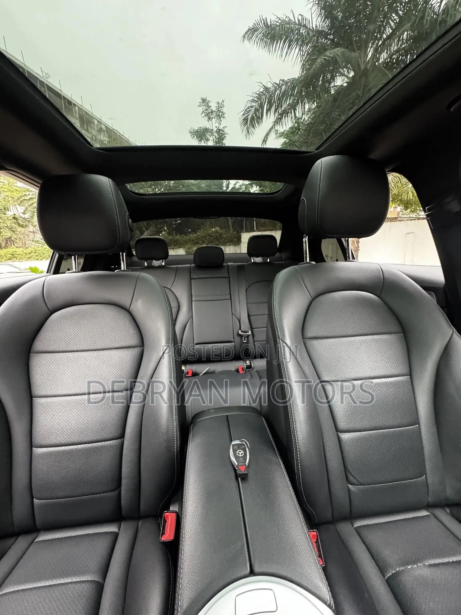 Mercedes-Benz C300 Sport 4Matic Sedan AWD (2.0L 4cyll 7A) 2016 Black