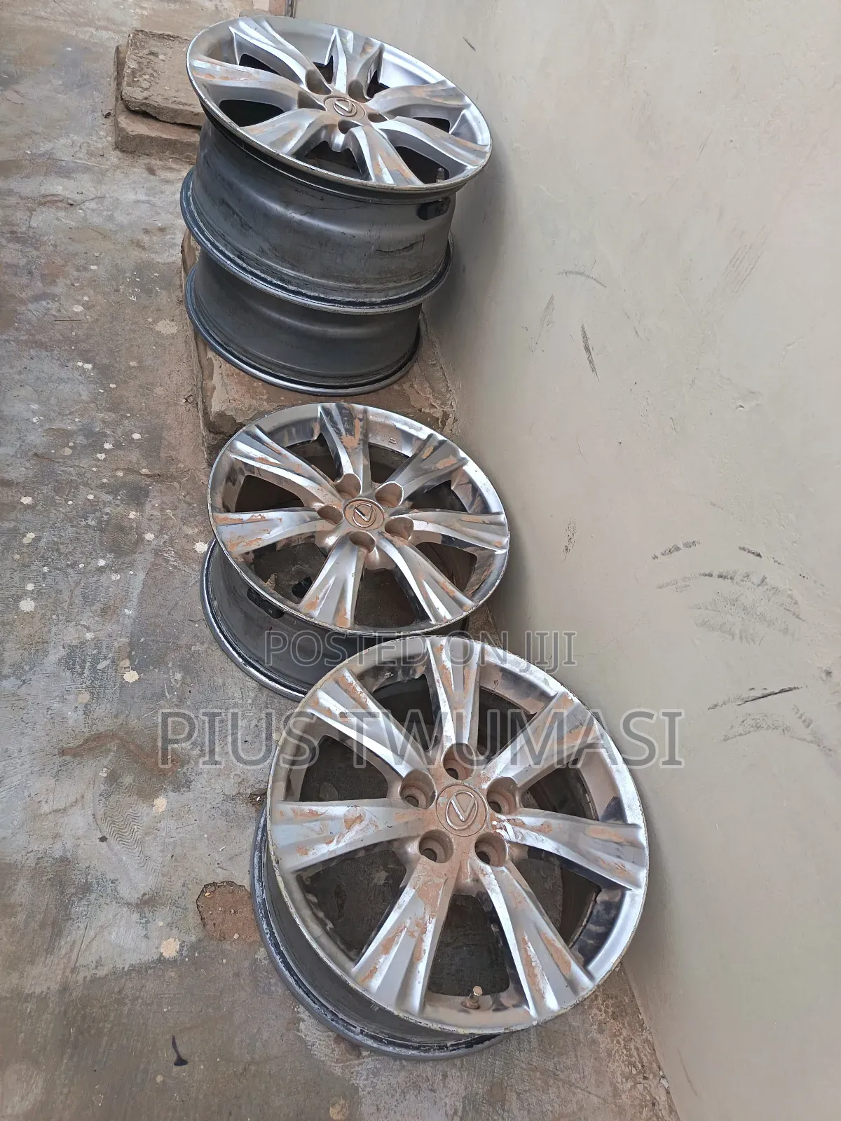 Original Lexus Home Used R17