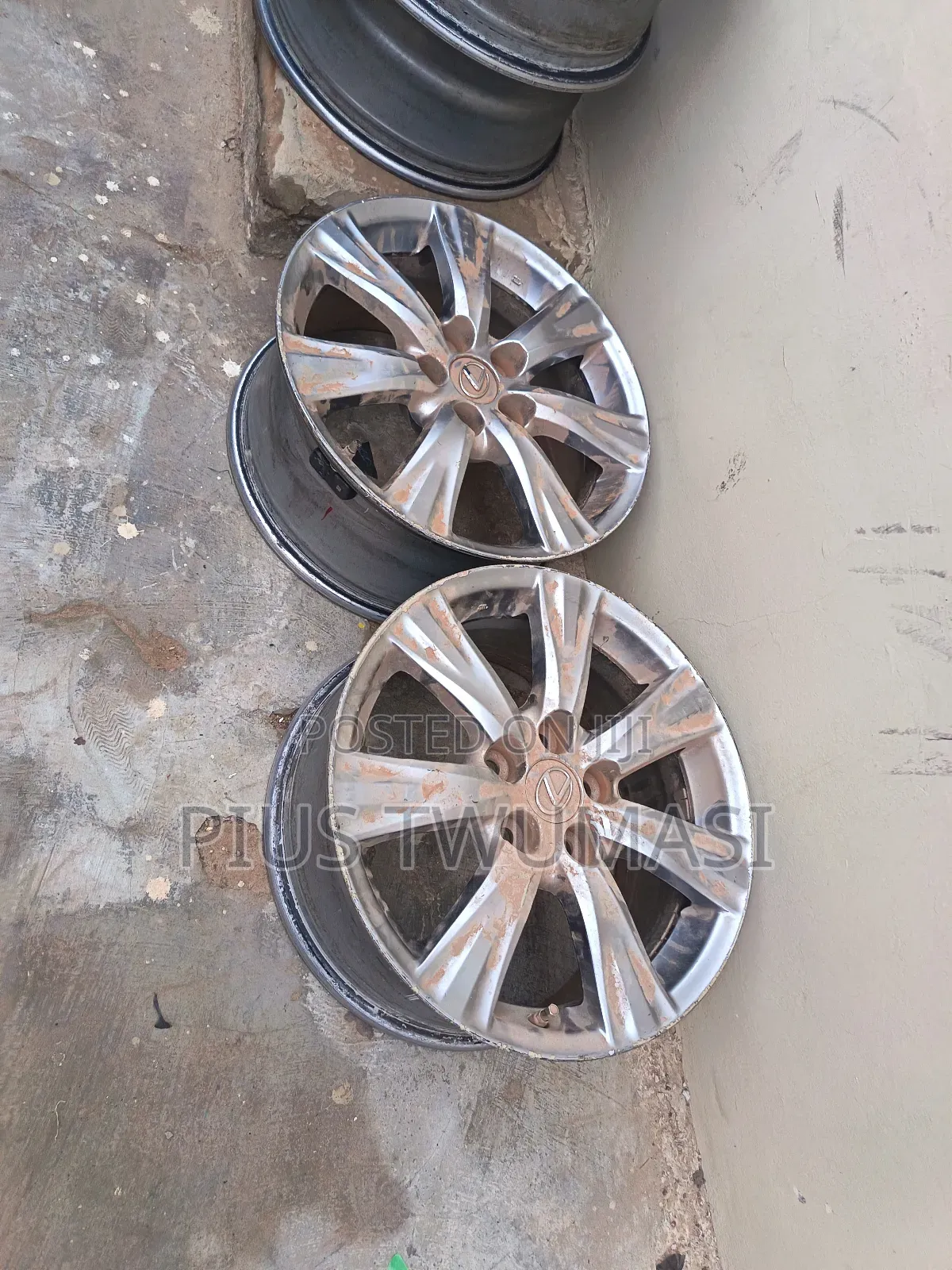 Original Lexus Home Used R17