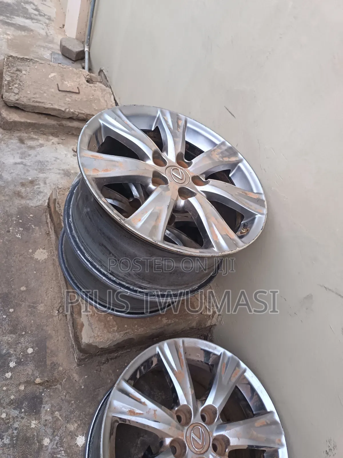 Original Lexus Home Used R17