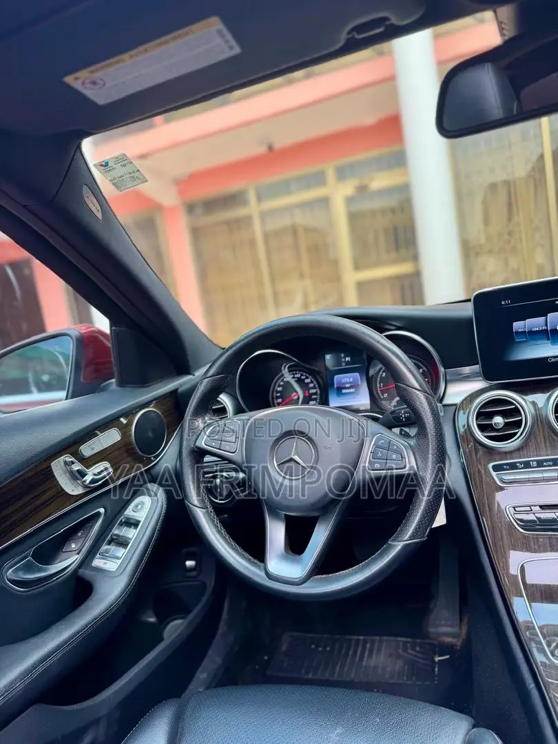 Mercedes-Benz C300 Luxury 4matic Sedan AWD (2.0L 4cyl 7A) 2017 Red