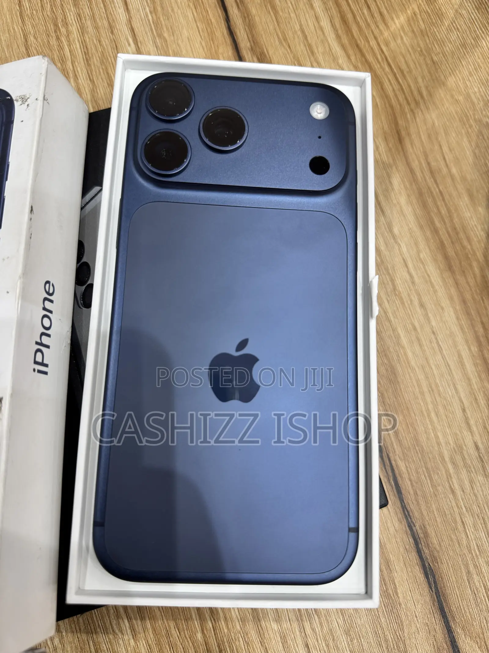 New Apple iPhone 17 Pro Max 256 GB Blue