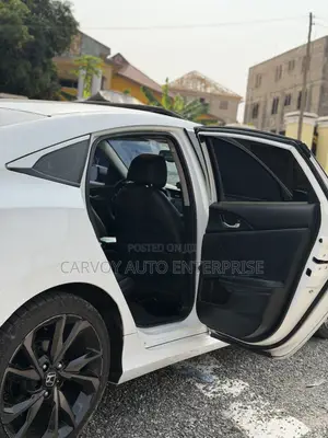 Honda Civic Touring 4dr Sedan (1.5L 4cyl) 2016 White