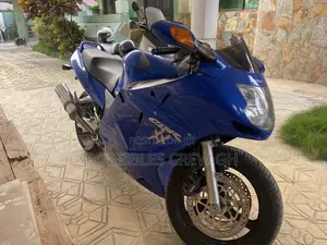 Honda CBR 2005 Blue