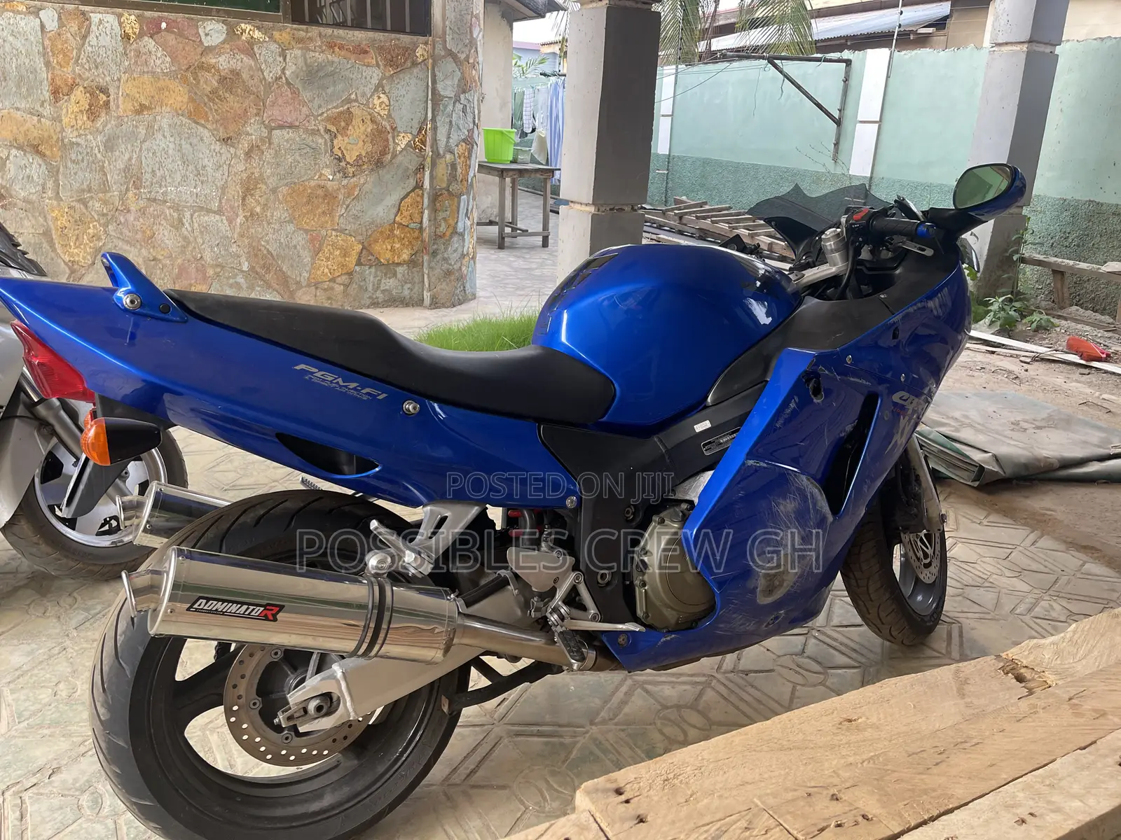 Honda CBR 2005 Blue