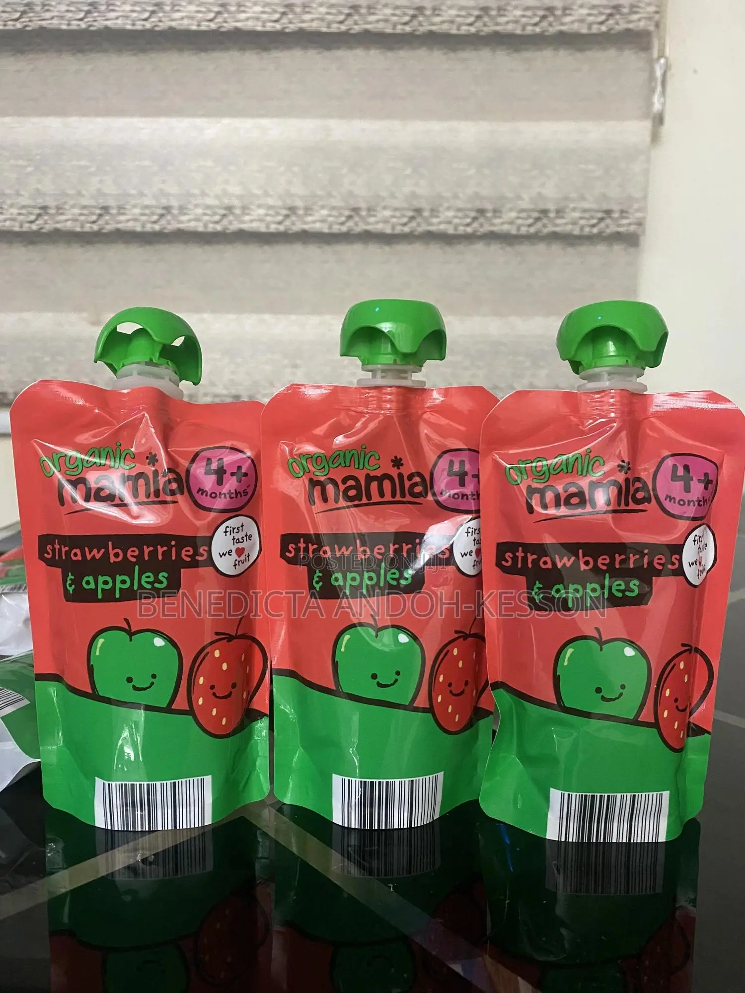 Organic Mamia Strawberries and Apples