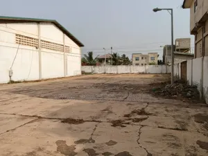 Commercial Office Space,Warehouse, Showroom for Sale at Tema Comm 25