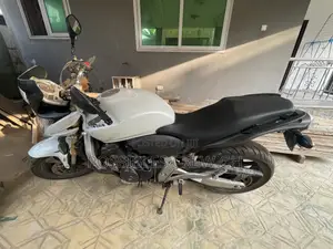 Honda CB 2009 White