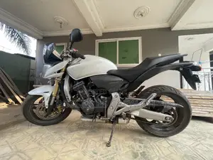 Honda CB 2009 White