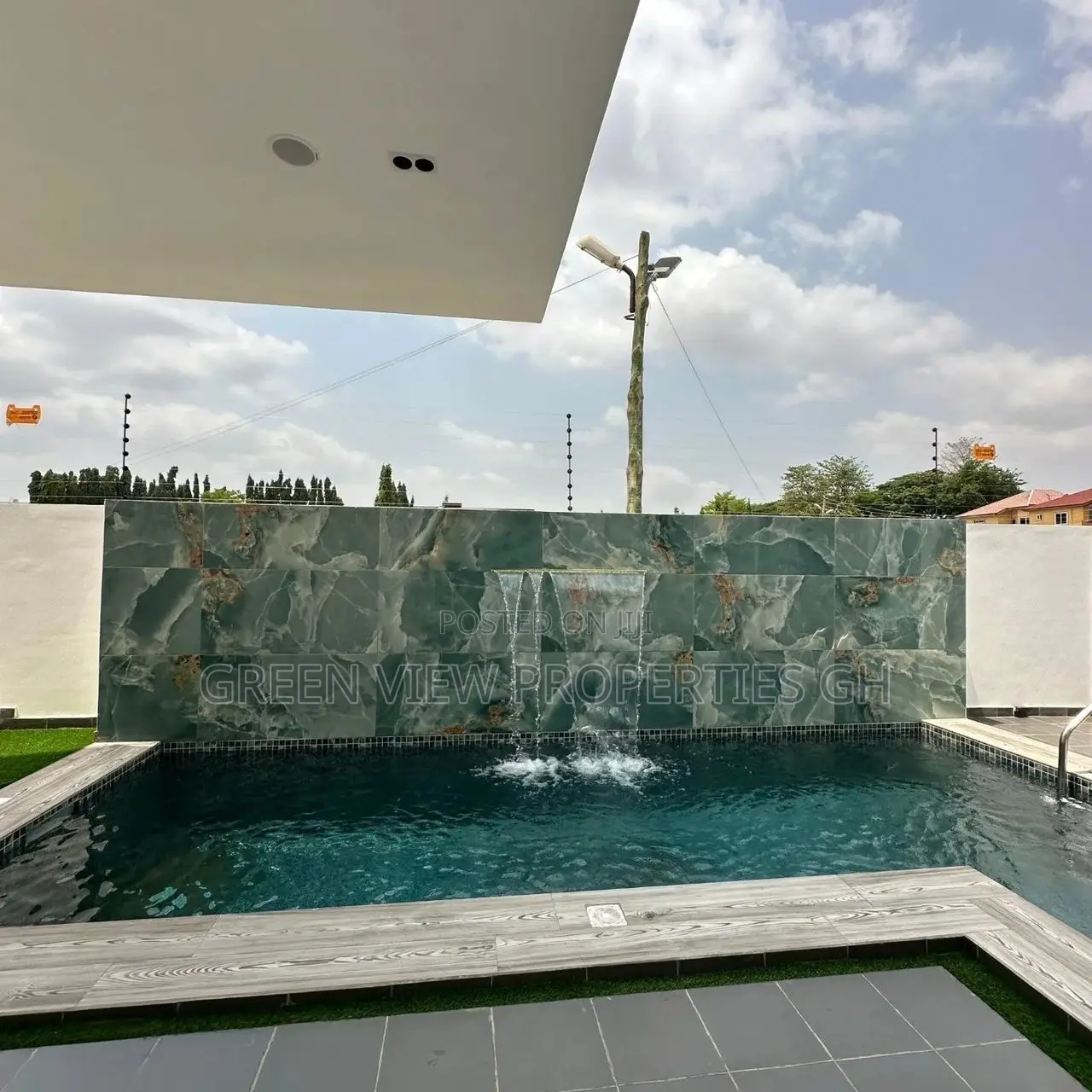 Furnished 5bdrm Duplex in East Legon for sale