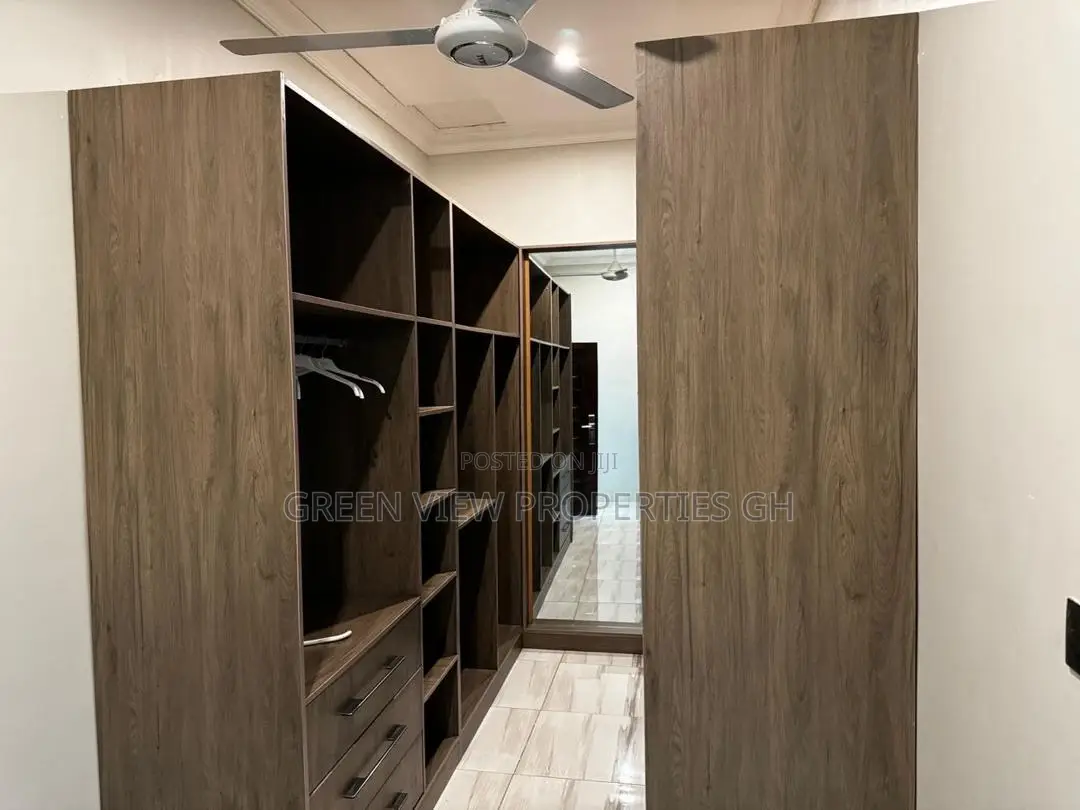Furnished 5bdrm Mansion in Cantonments for sale