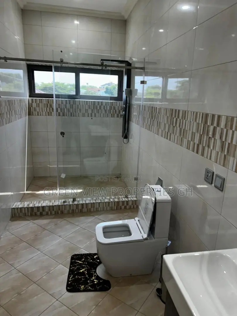 Furnished 5bdrm Mansion in Cantonments for sale
