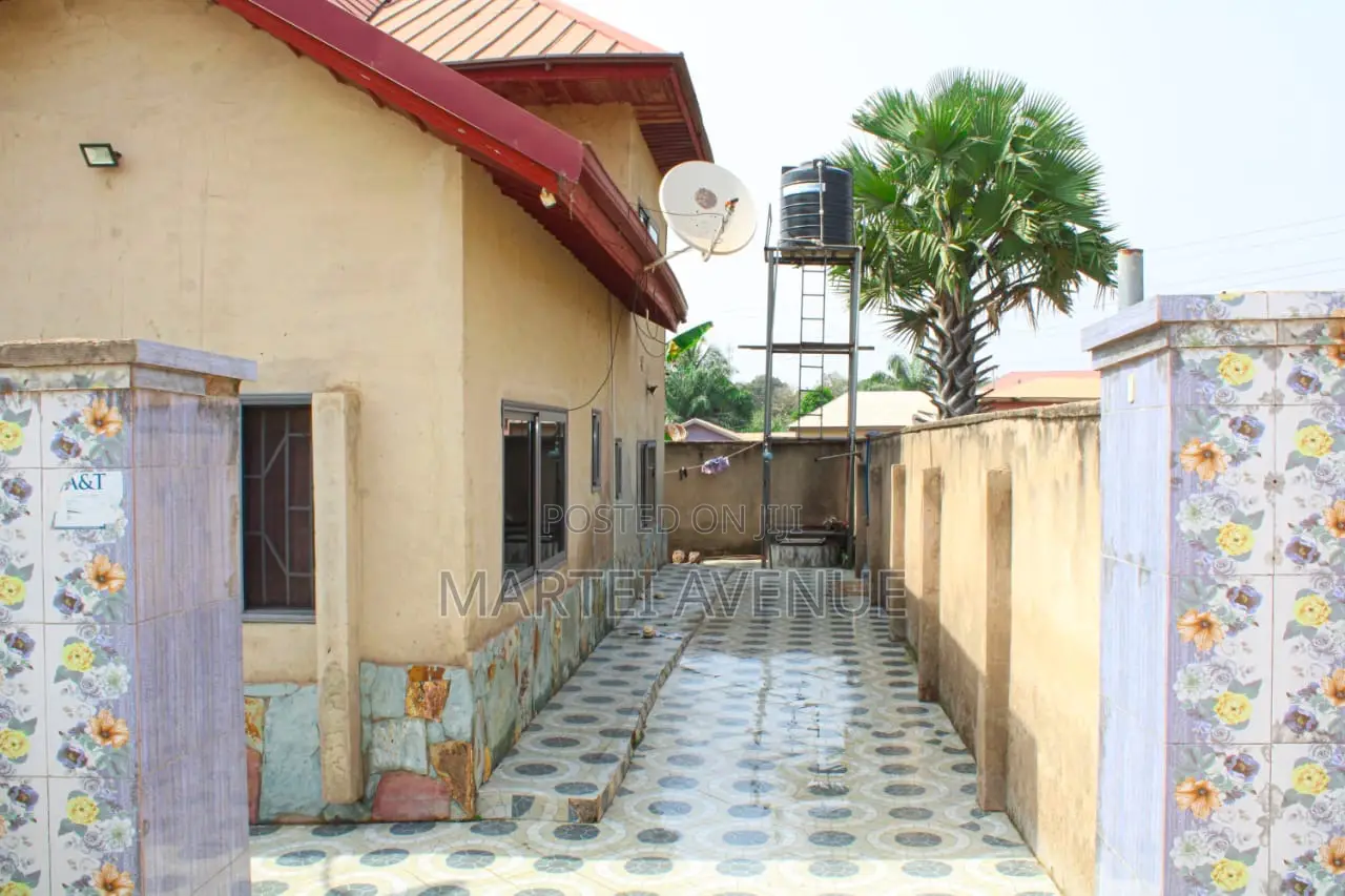 4bdrm House in Penkwase, Sunyani Municipal for sale