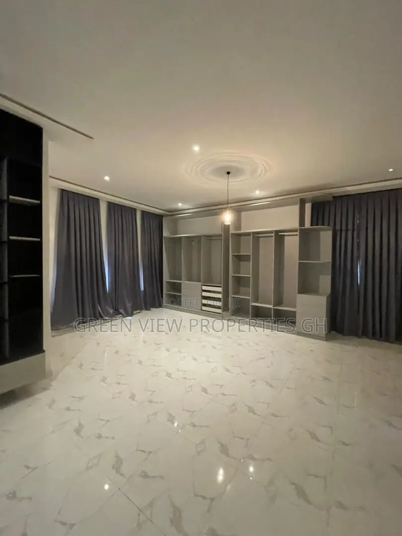 Furnished 5bdrm Duplex in East Legon for sale