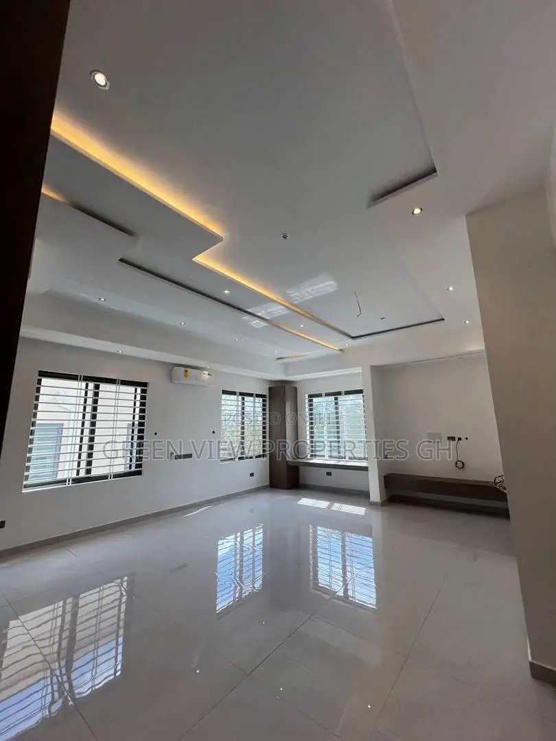 Furnished 5bdrm Duplex in East Legon for sale