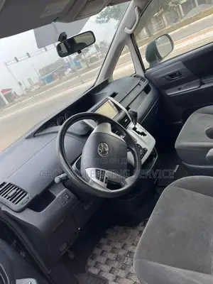 Toyota Voxy 2010 Black