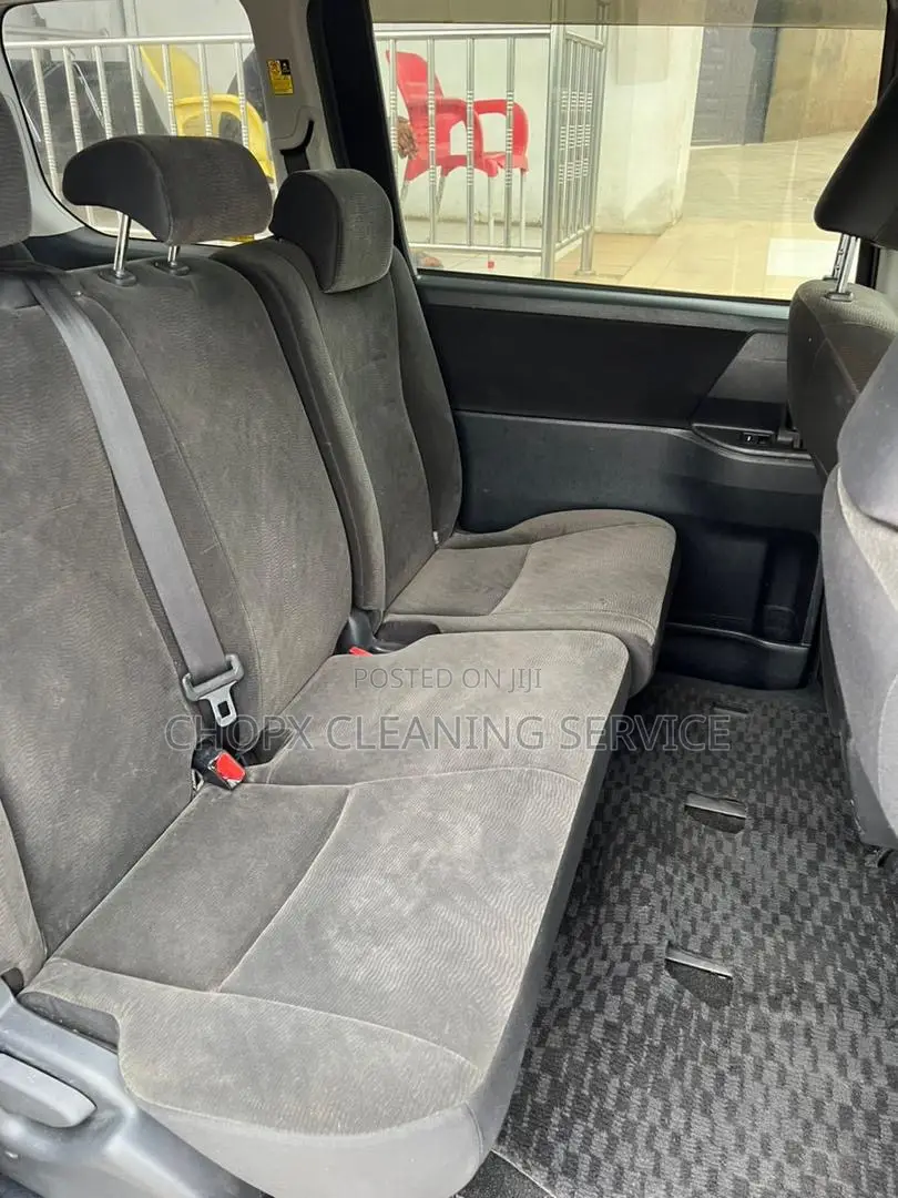 Toyota Voxy 2010 Black