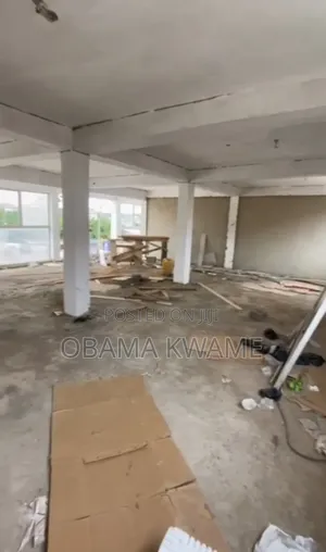 Roadside 3 in 1 Shop for Rent at Madina