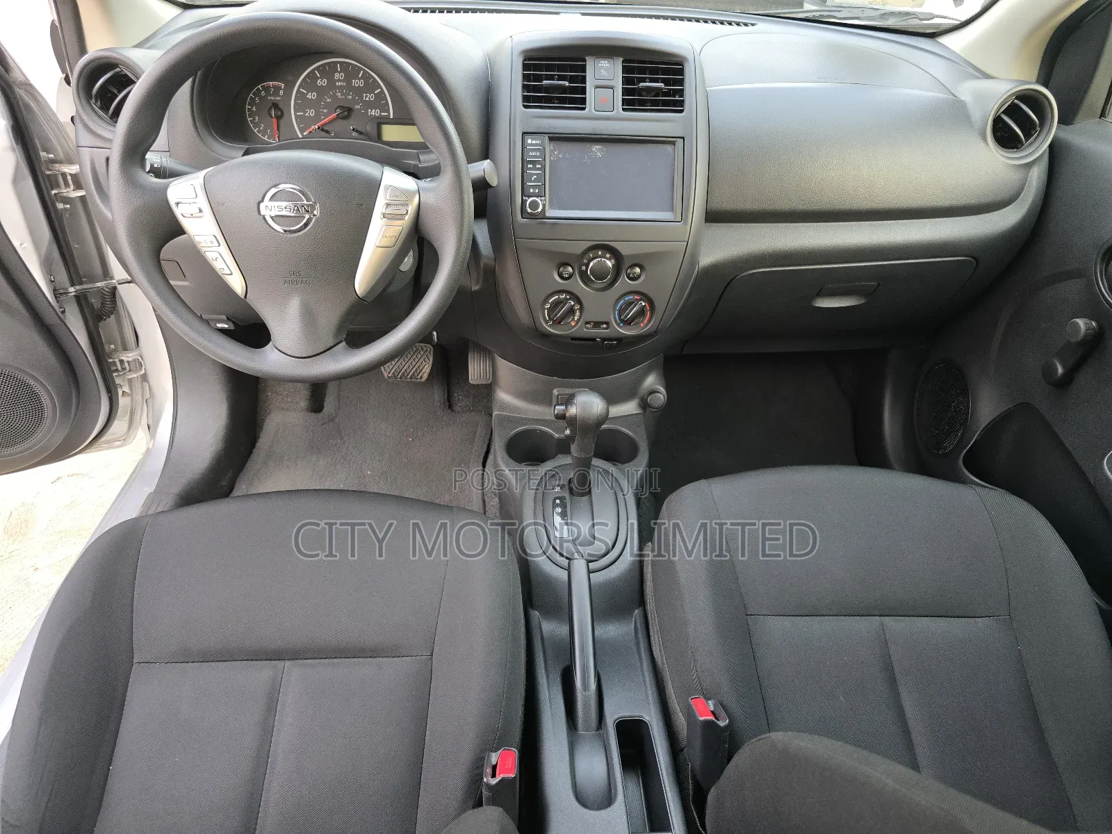 Nissan Versa 1.6 S 2019 Silver