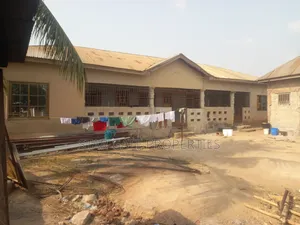 6bdrm House in Krkronum, Kumasi Metropolitan for sale