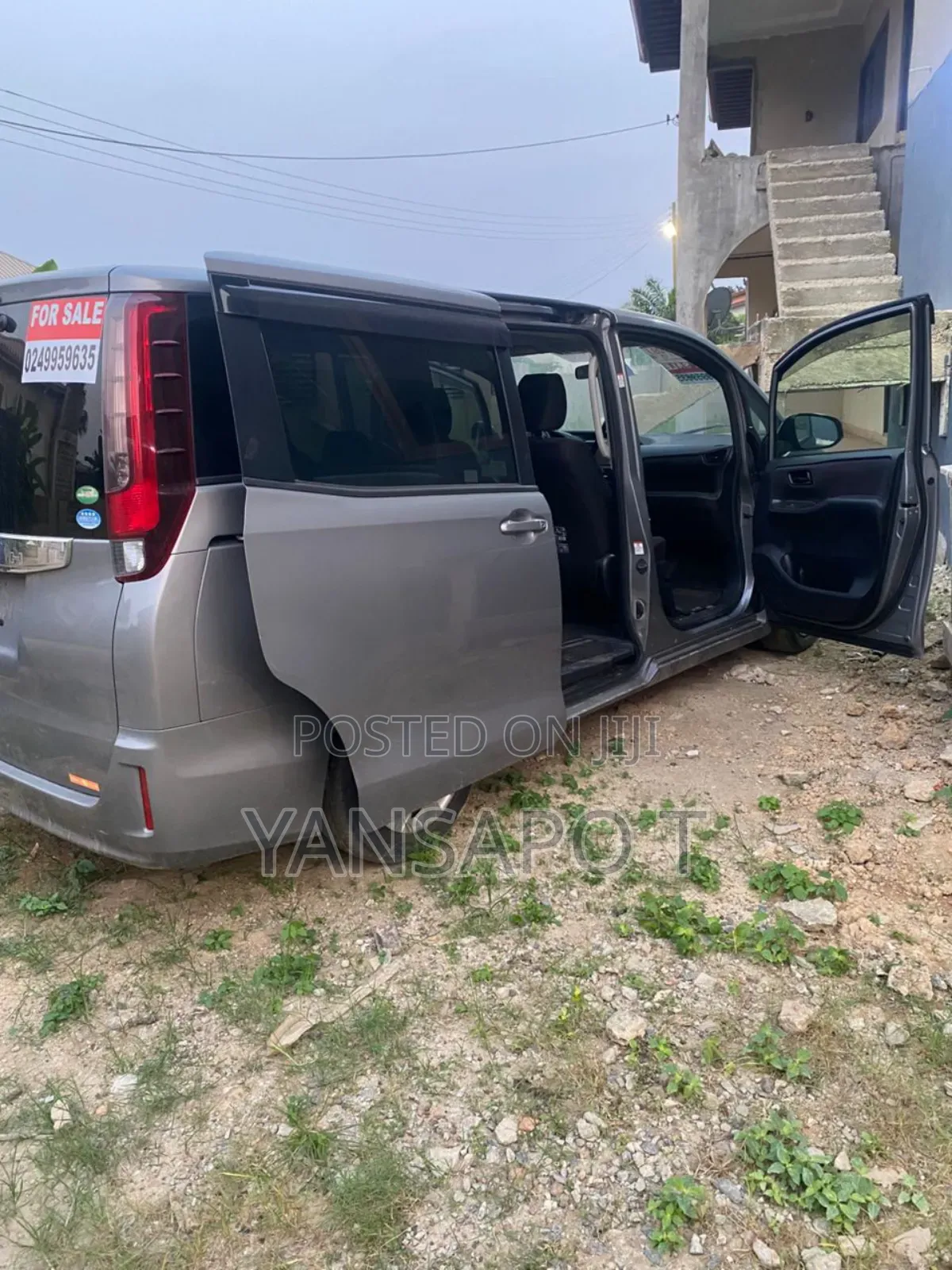 Toyota Voxy 2014 Grey