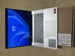 Laptop Dell Inspiron 16 5620 8GB AMD Ryzen 5 SSD 512GB