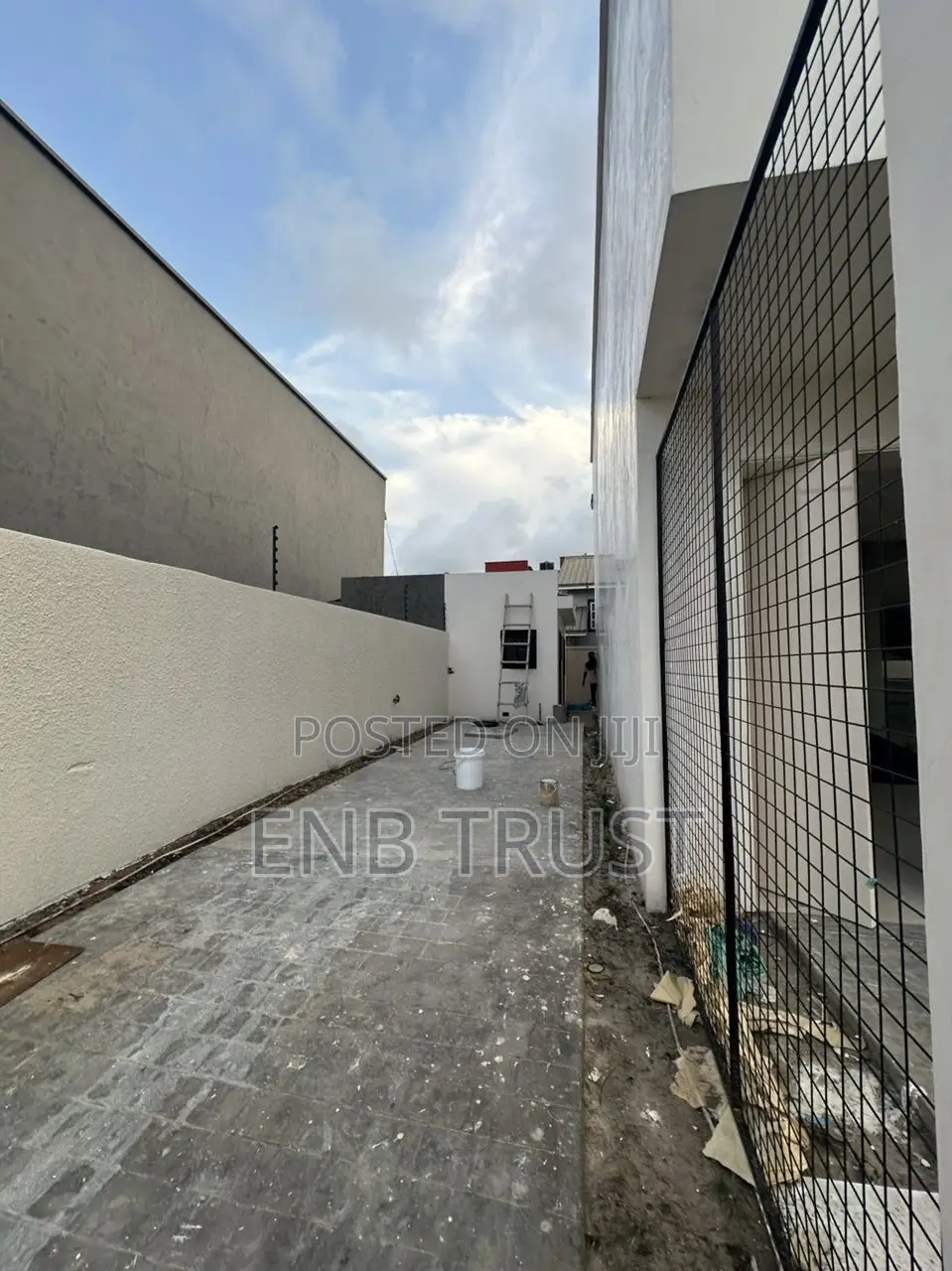 4bdrm Duplex in Tse Addo, Estates for sale