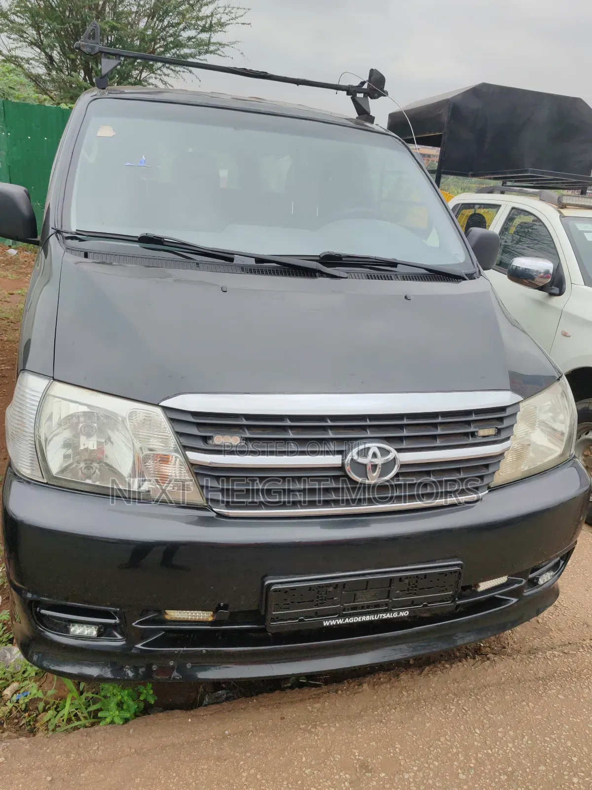 Toyota HiAce 2012 Black