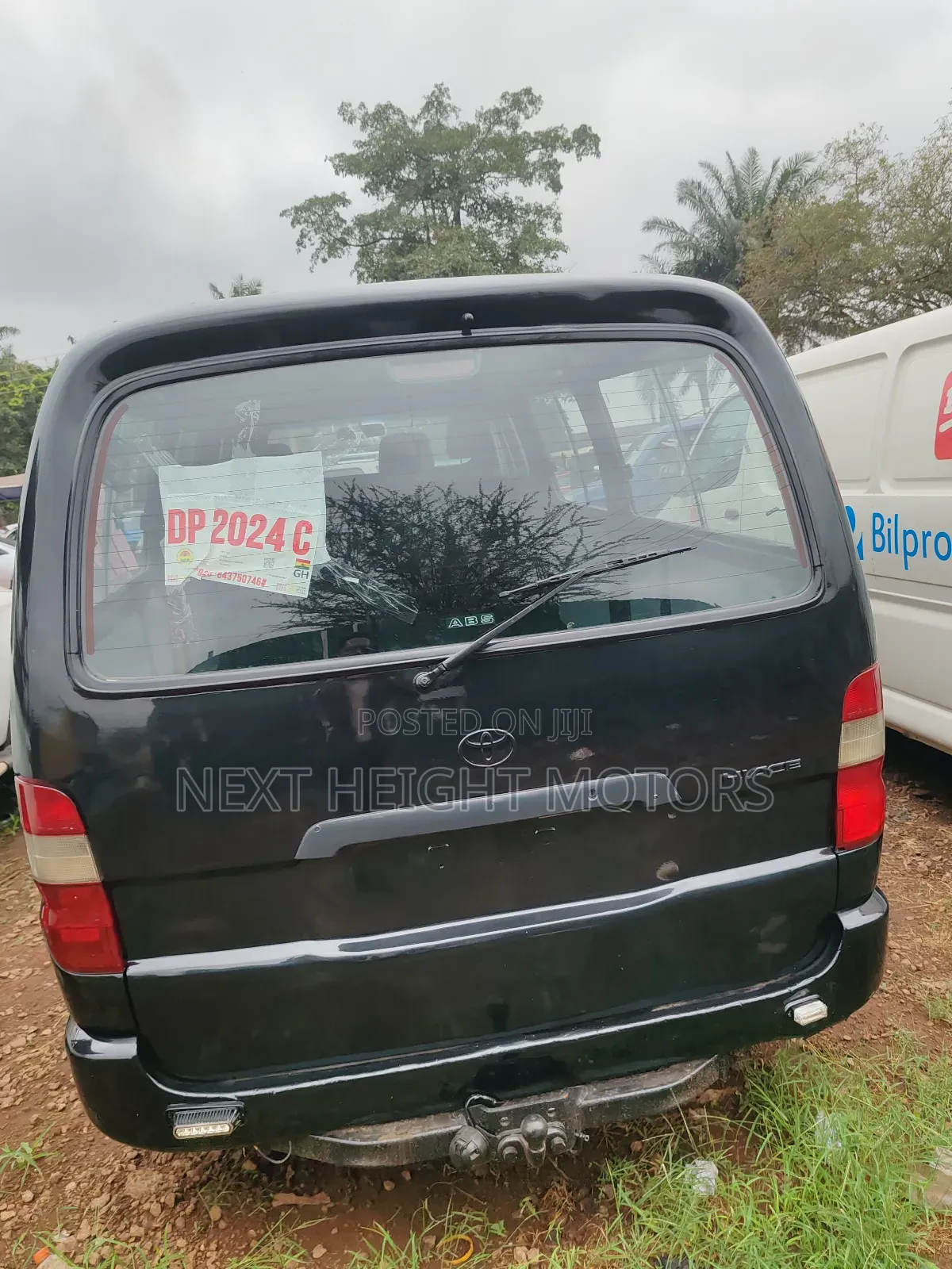 Toyota HiAce 2012 Black