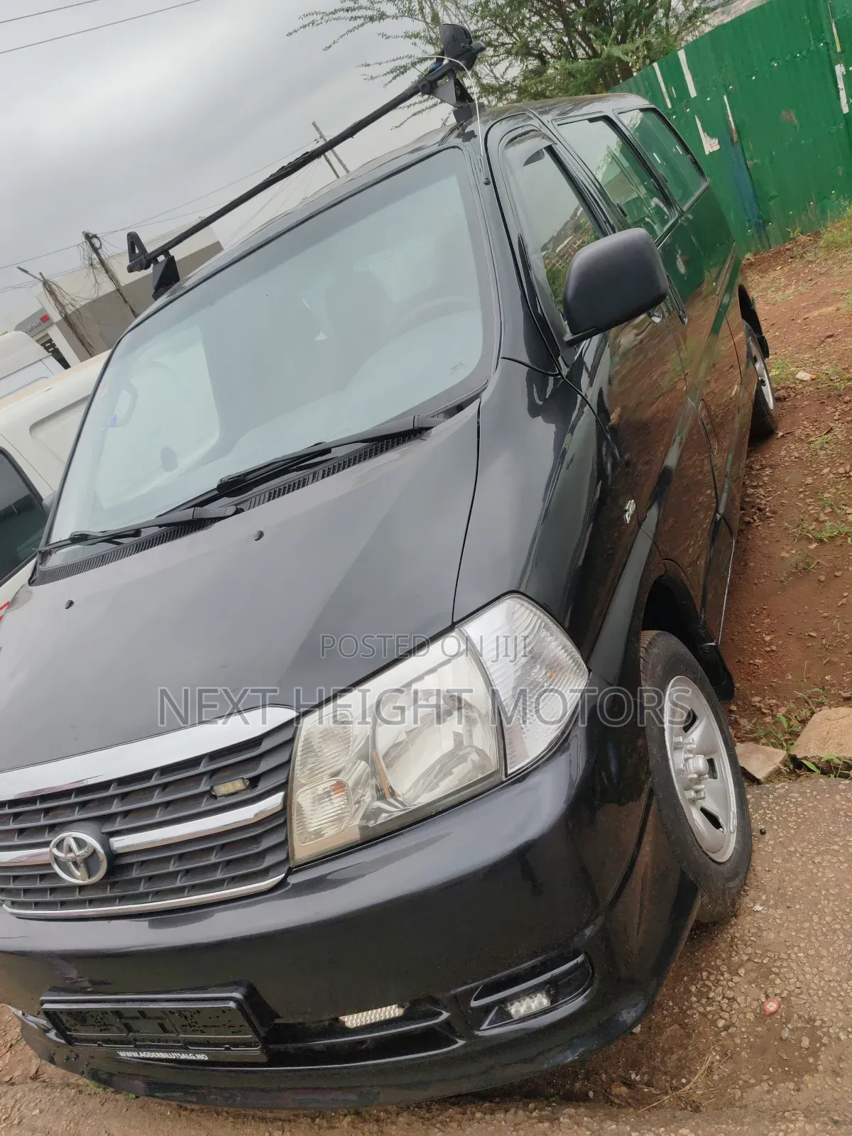 Toyota HiAce 2012 Black