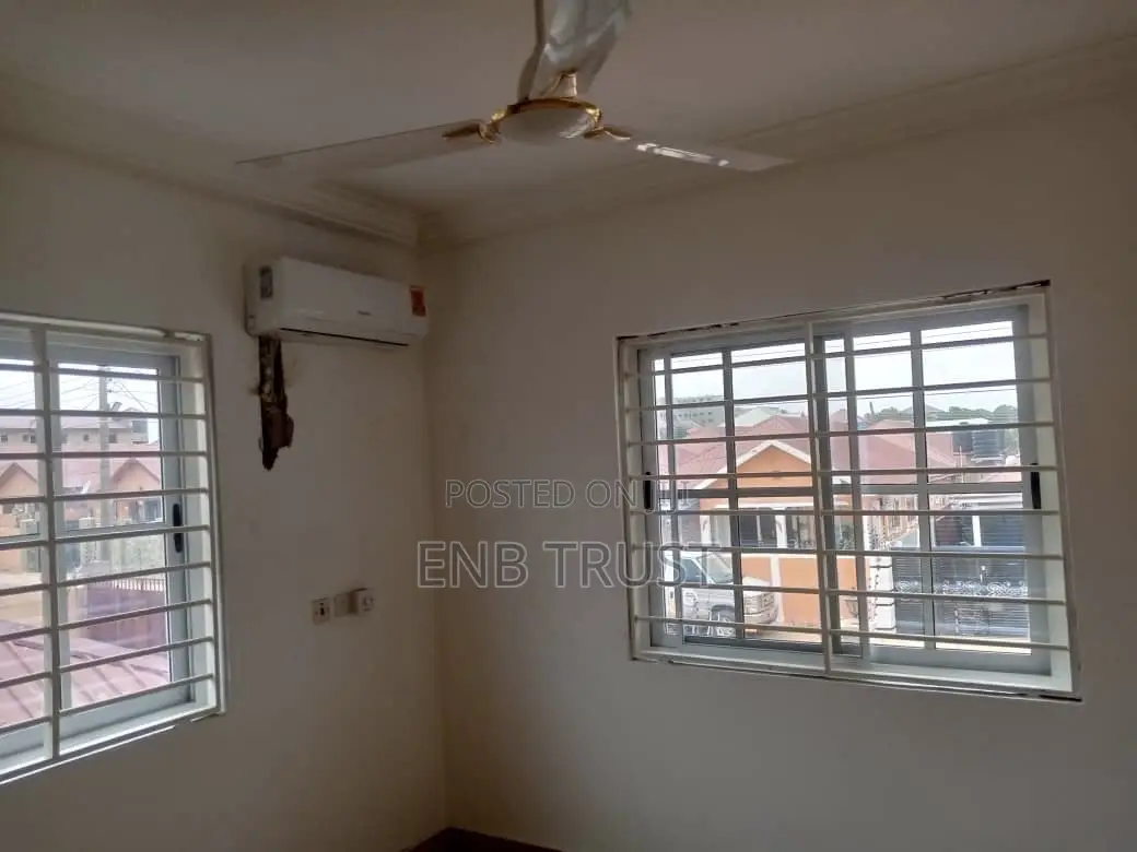 5bdrm Duplex in Oyarifa, Pentecost for rent