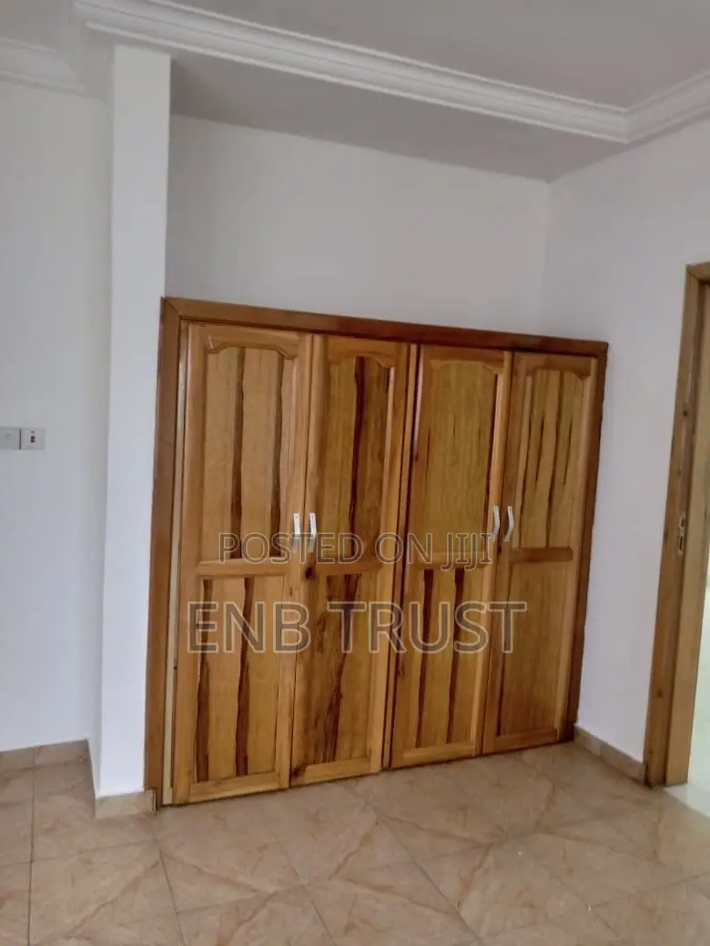 5bdrm Duplex in Oyarifa, Pentecost for rent