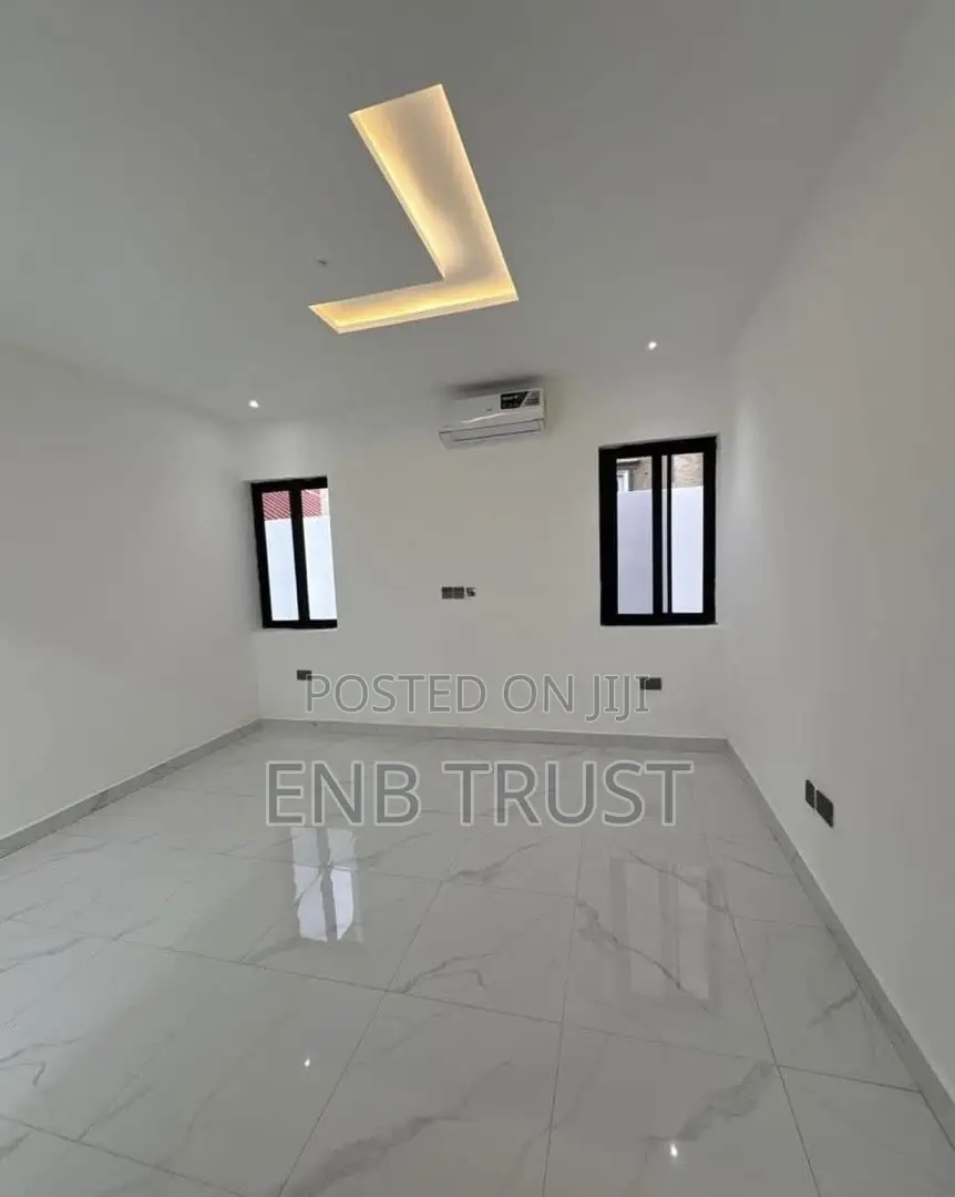 3bdrm House in Lake Side Estate for sale