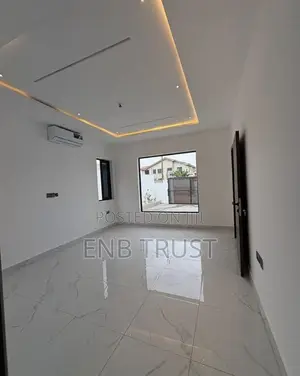 3bdrm House in Lake Side Estate for sale