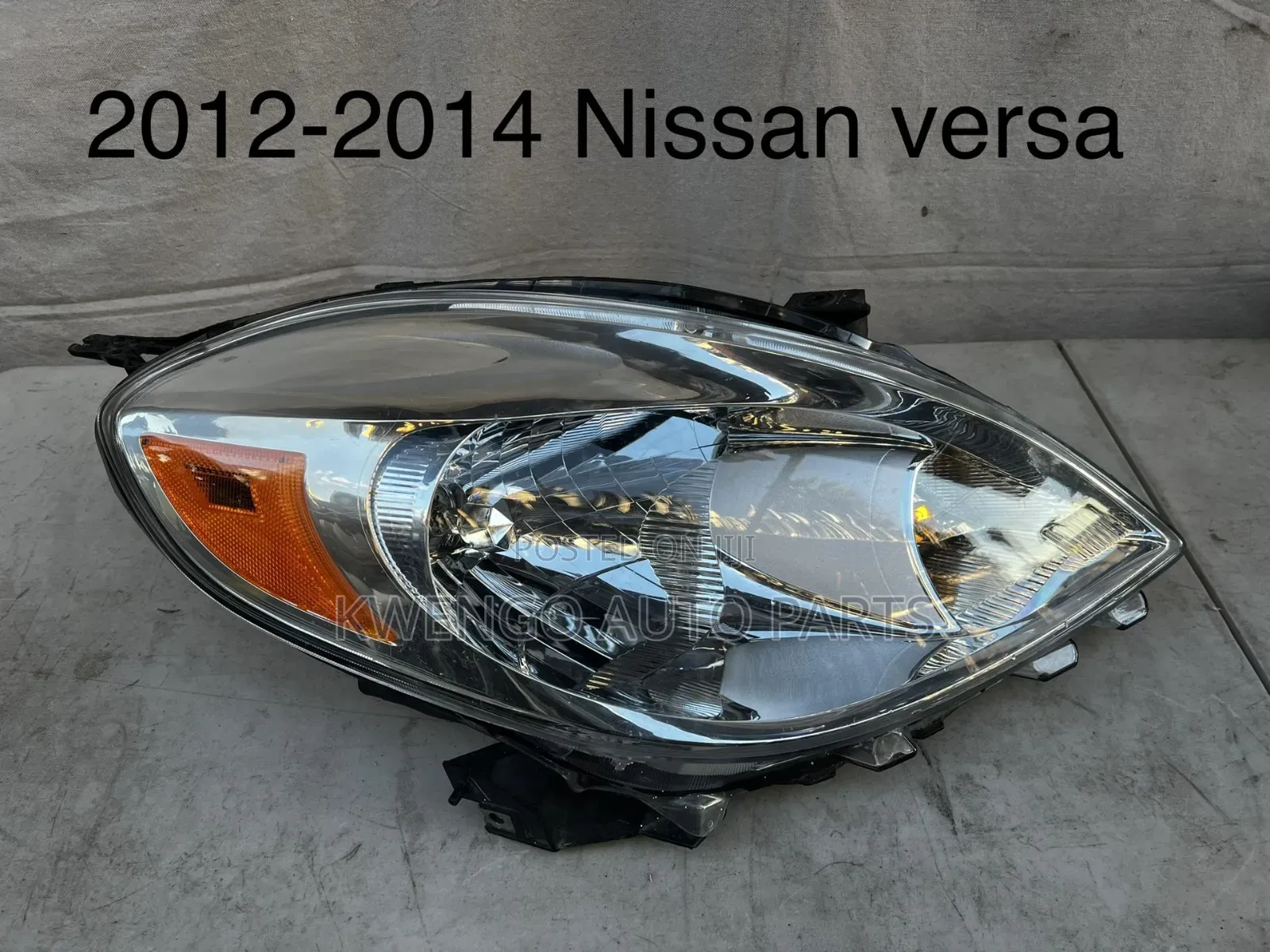 Nissan Versa Headlight 2012 2013 2014 (L+R)