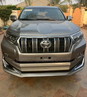 Toyota Land Cruiser Prado 2022 Gray