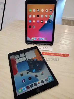 Apple iPad Pro 9.7 (2016) 128 GB Black