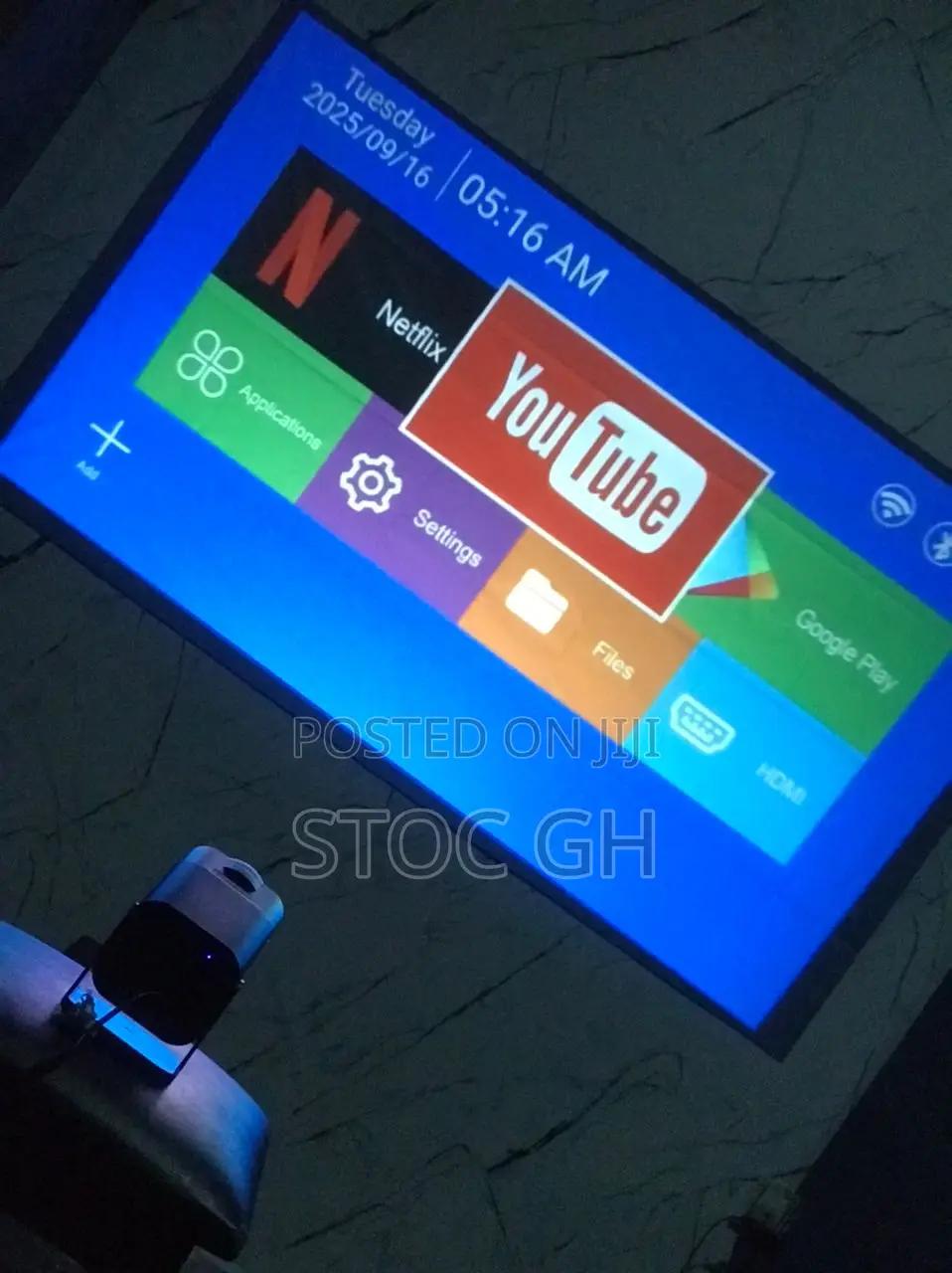 Android Hy320 Smart Mini Projector