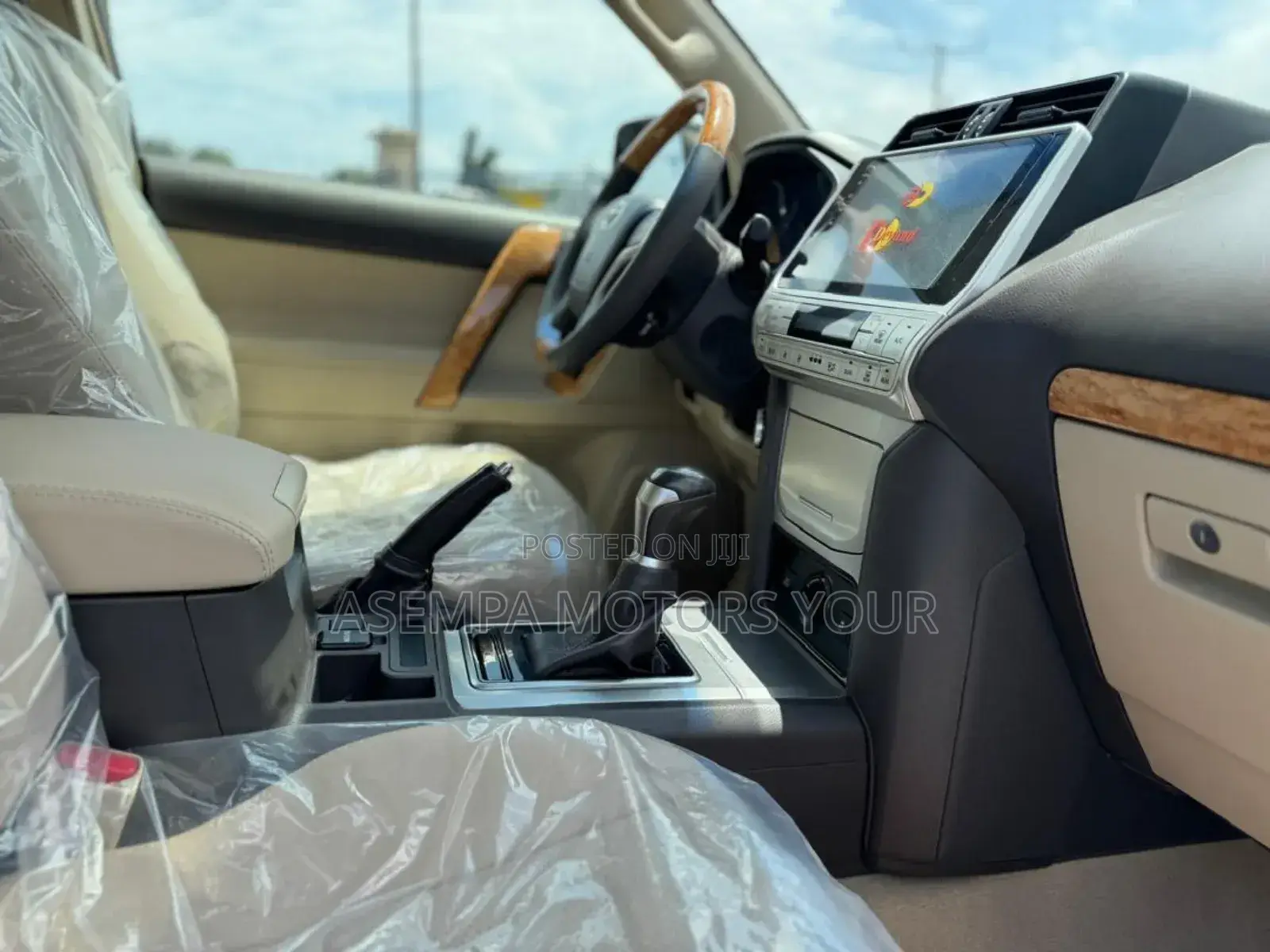 Toyota Land Cruiser Prado 2015 White